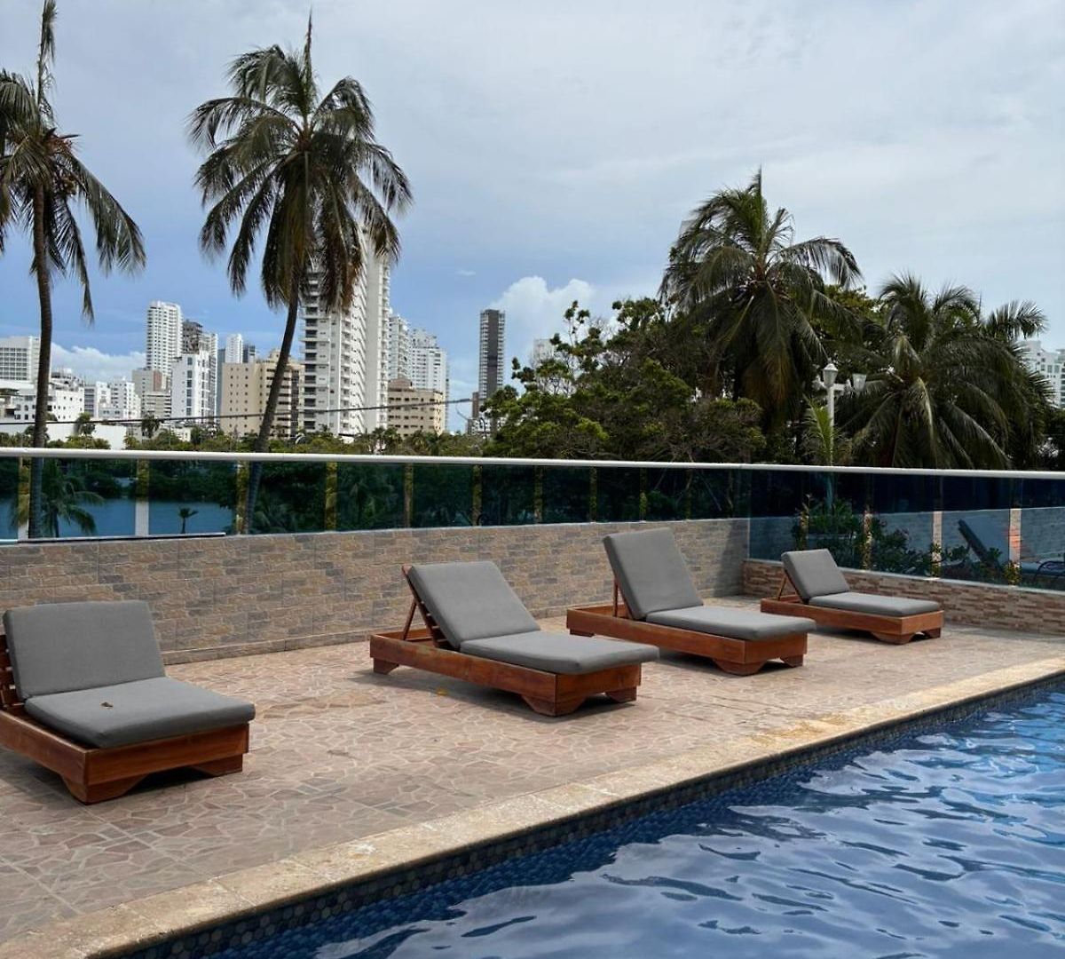 Hermoso Con Vista Al Mar Apartamento *