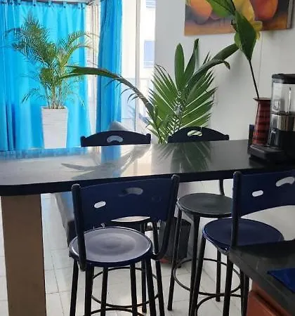 Hermoso Con Vista Al Mar